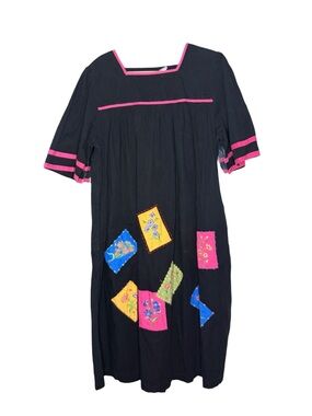 Vintage Smithsonian Institution 100% Cotton Black Dress Floral Embroidery Size M